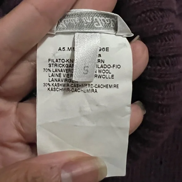 Vintage Max Mara Turtle Neck  70% virgin wool and 30% cashmere Small - Picture 10 of 11